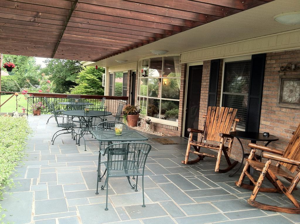 ווינסוויל Brookside Mountain Mist Inn מראה חיצוני תמונה