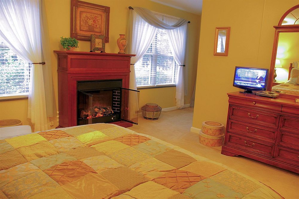 ווינסוויל Brookside Mountain Mist Inn מראה חיצוני תמונה