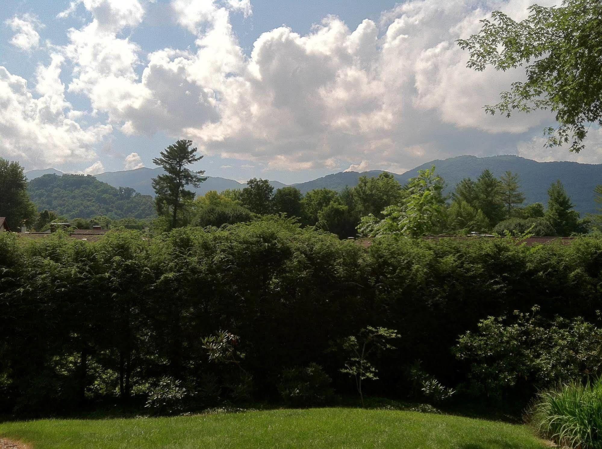 ווינסוויל Brookside Mountain Mist Inn מראה חיצוני תמונה