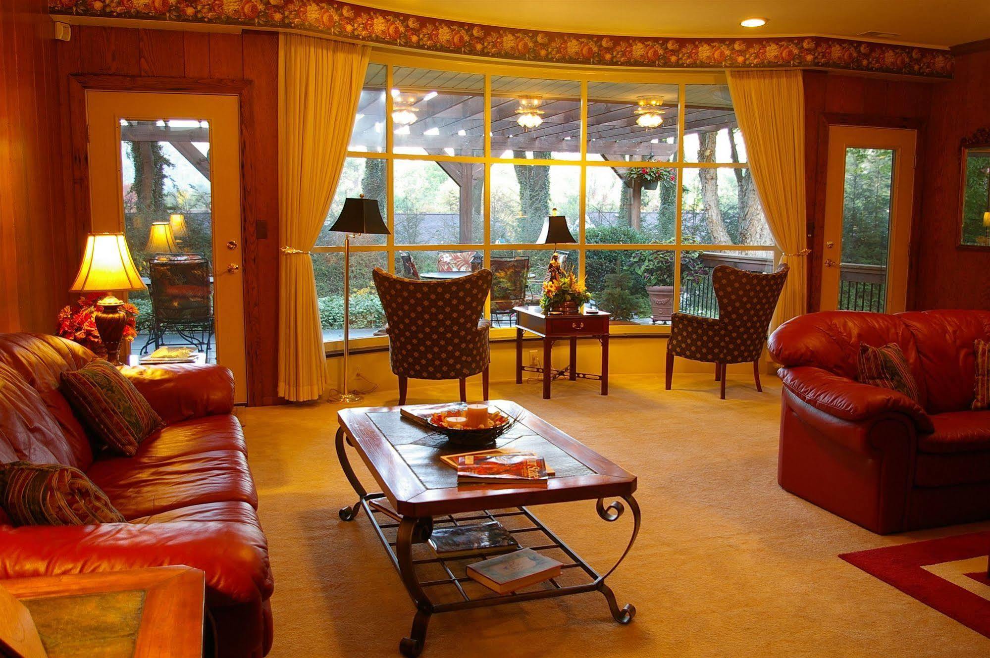 ווינסוויל Brookside Mountain Mist Inn מראה חיצוני תמונה